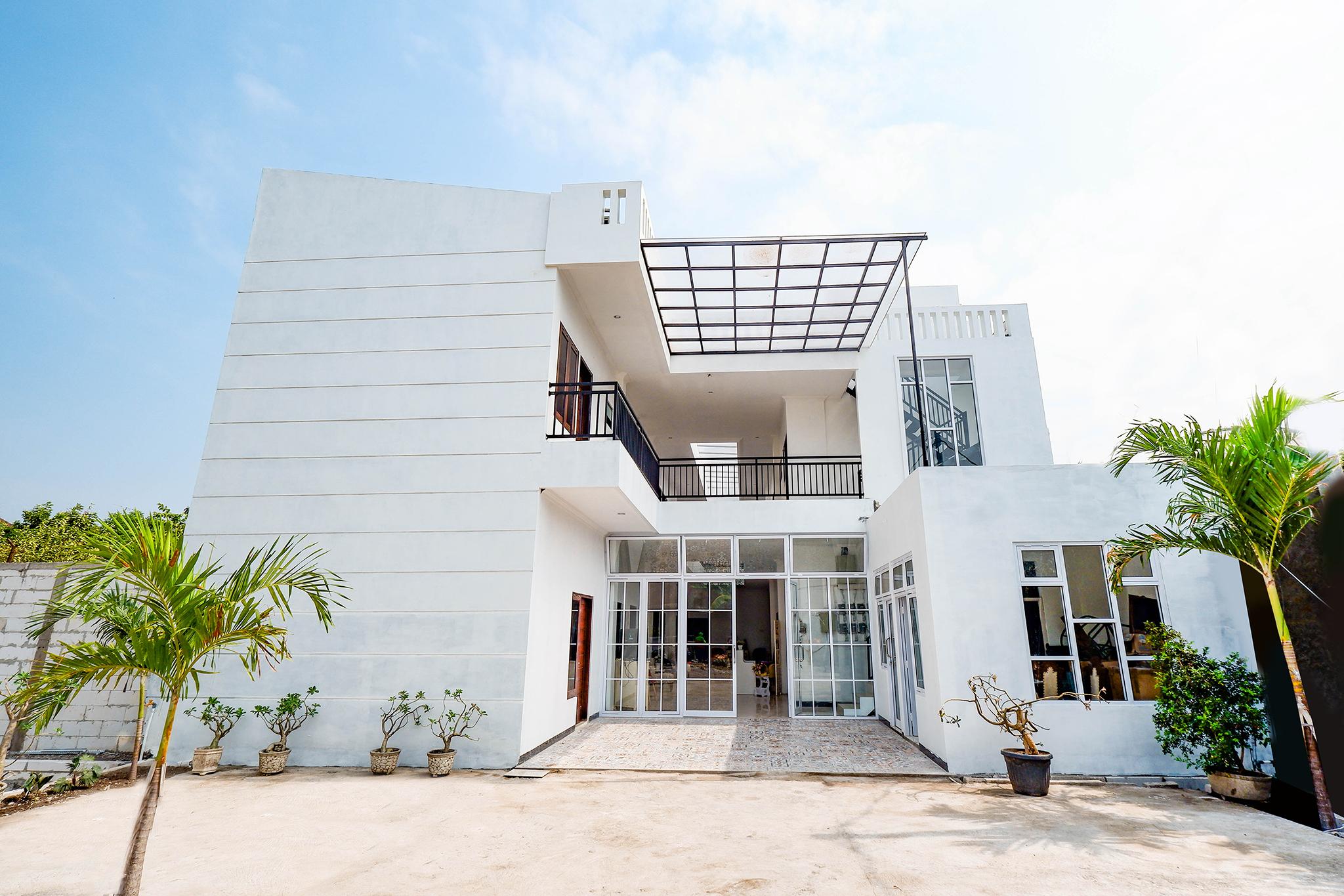 Oyo 1611 Four D'Home Surakarta  Экстерьер фото